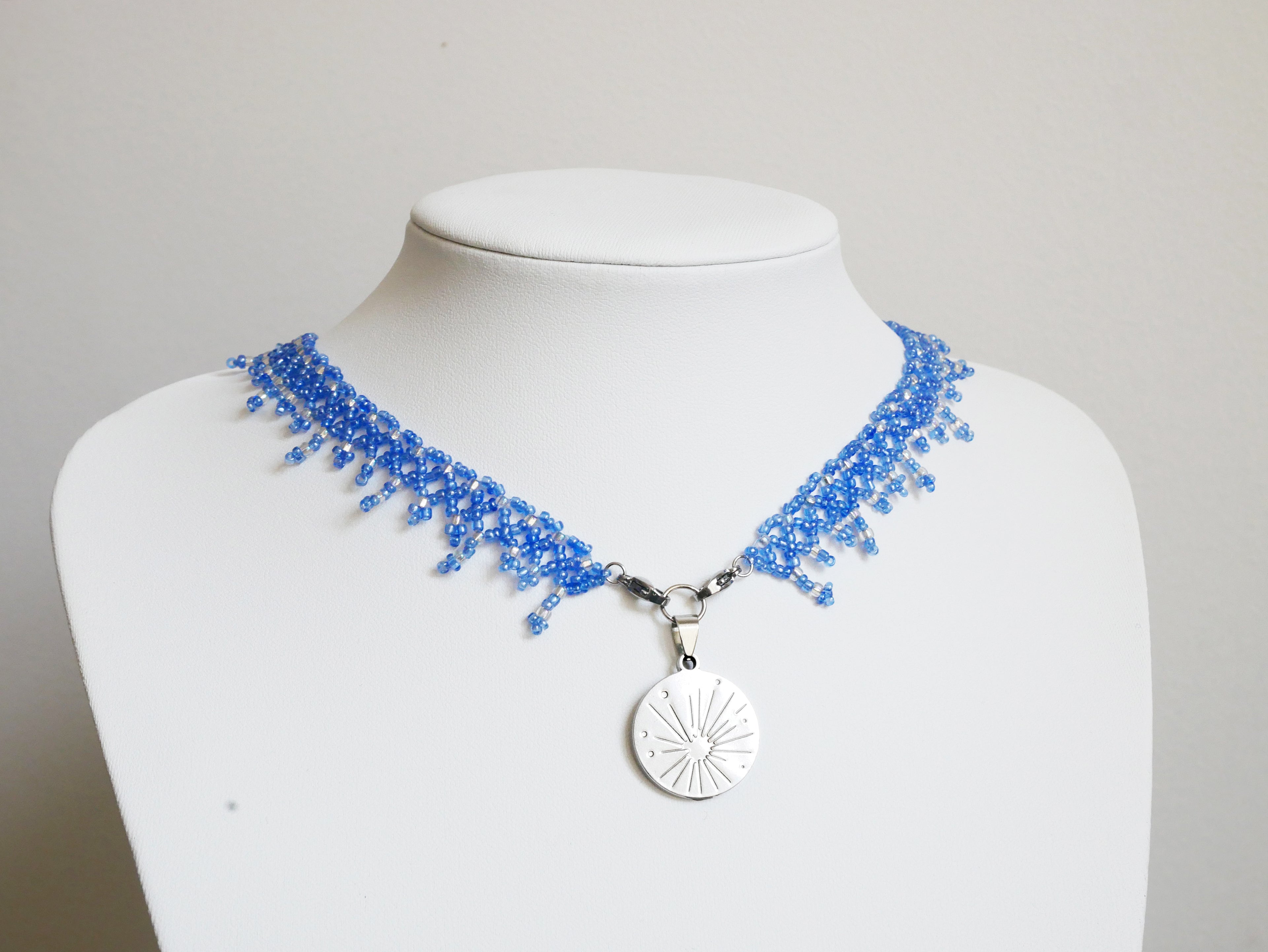 Siphonophore spécimen n°3 • perles de seconde main ✻