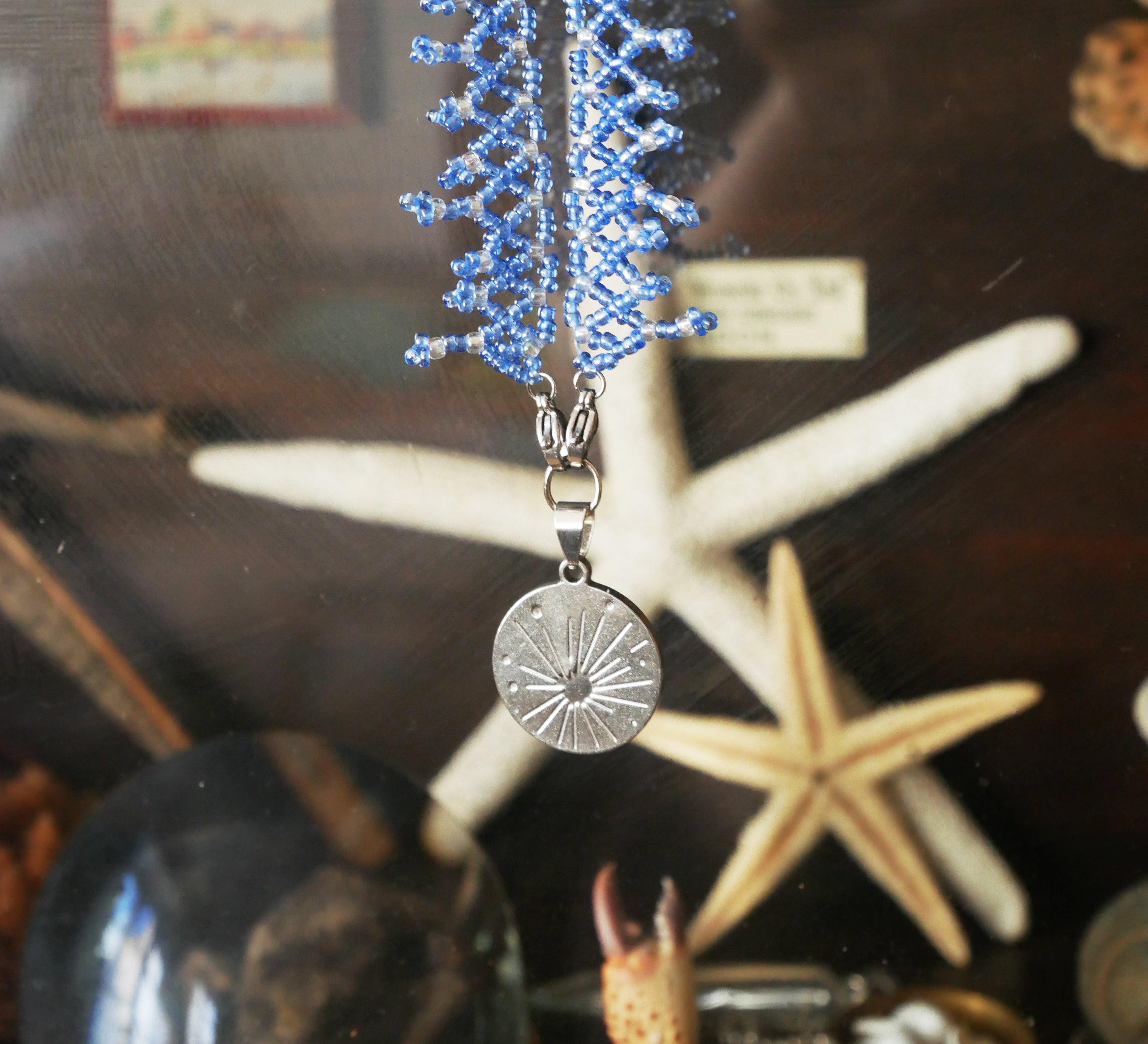 Siphonophore spécimen n°3 • perles de seconde main ✻