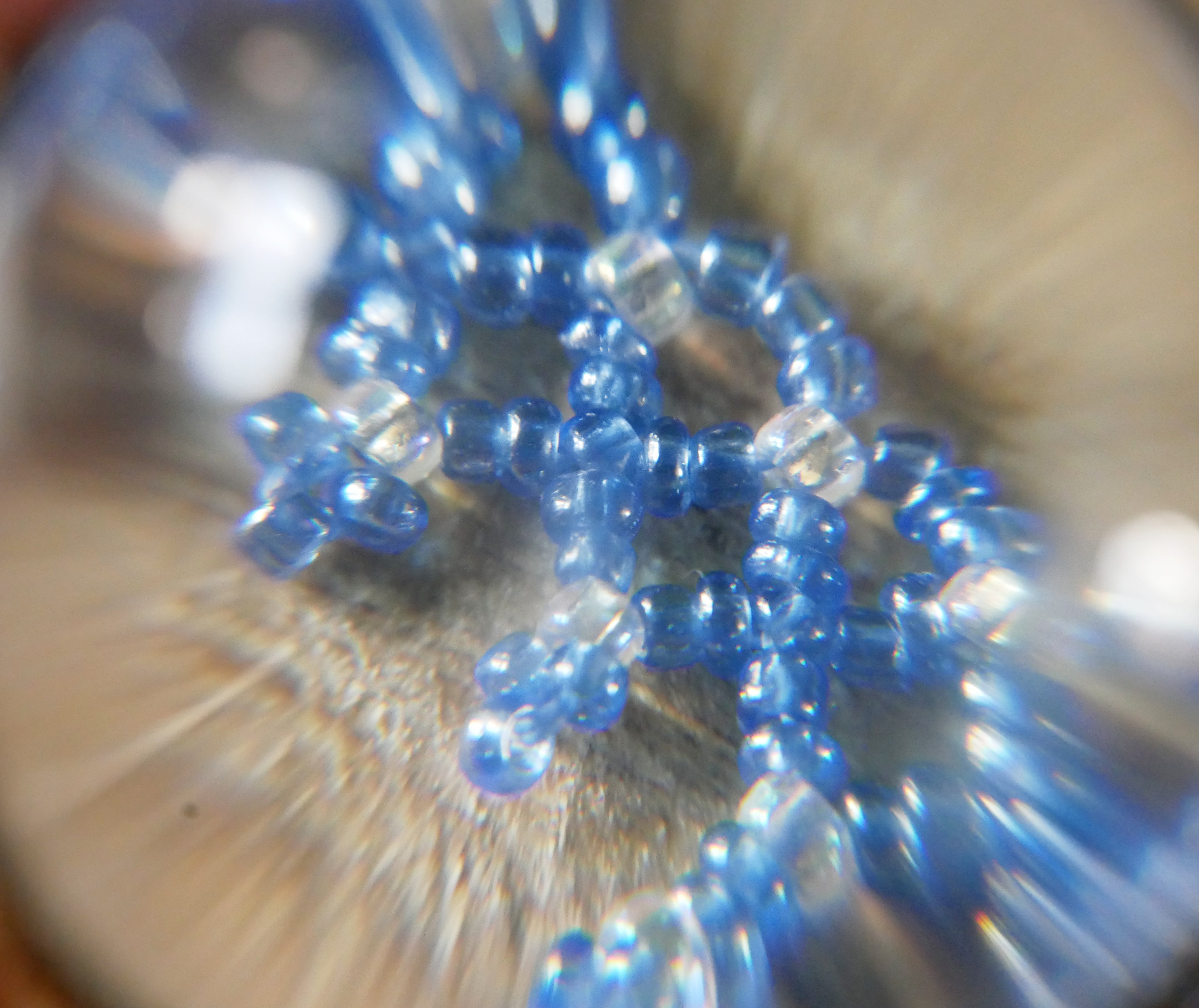 Siphonophore spécimen n°3 • perles de seconde main ✻